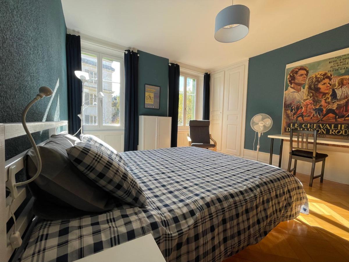 Le Locle : Bel Appartement Chaleureux Екстериор снимка