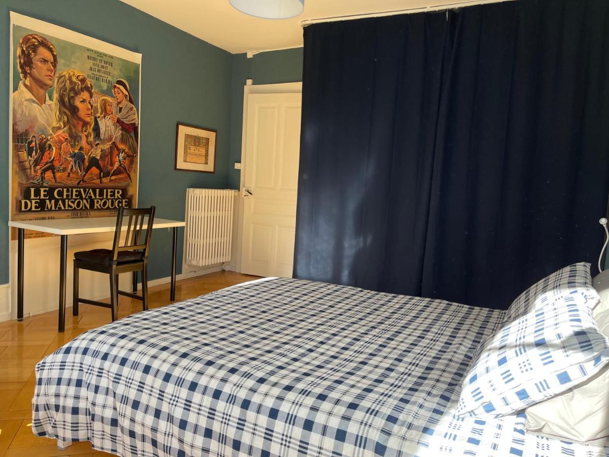Le Locle : Bel Appartement Chaleureux Екстериор снимка